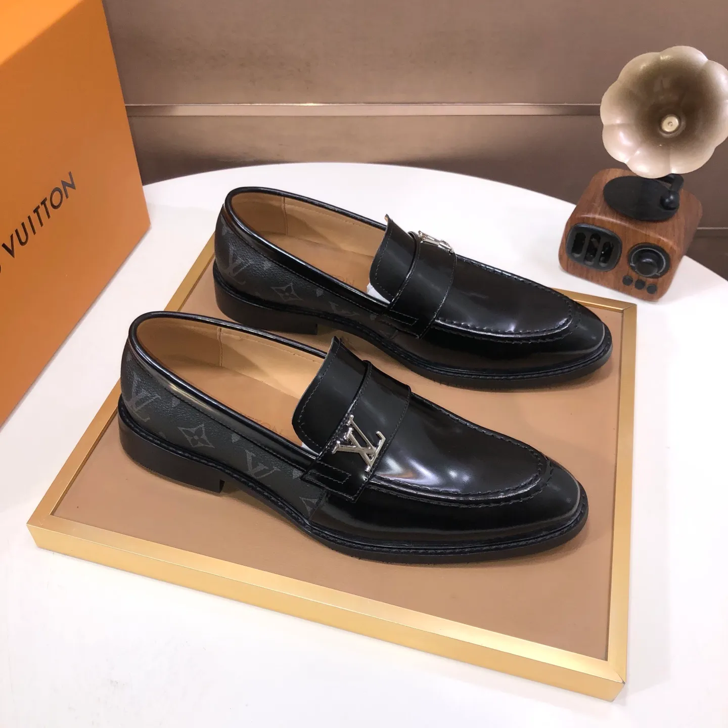 Men's shoes💰460💰【LOUIS VUITTON】(sheepskin lining) new cowhide LV formal shoes🎩🎩❗️🆘made one to one at the counter🎩original quality, imported cowhide upper➕full sheepskin lining➕original rubber outsole, {high quality visible}👣Size: 38-45 (45 custom-made)